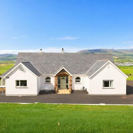 An Grianan Getaway * Burt