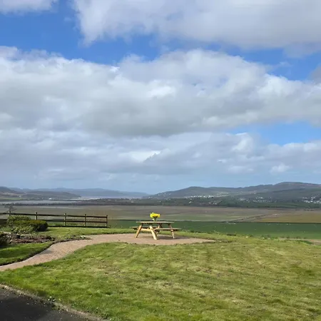 An Grianan Getaway * Burt